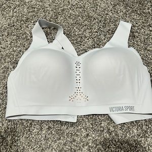 34D Victoria sport angel max sports bra